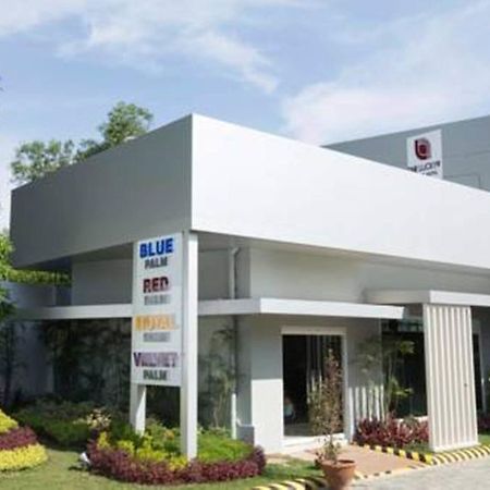 The Lucky 9 Budget Hotel Tagum Exterior photo