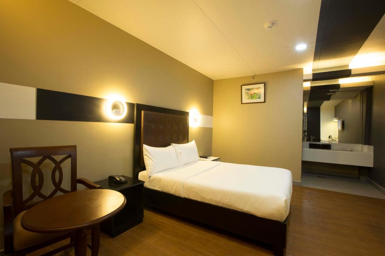 The Lucky 9 Budget Hotel Tagum Exterior photo