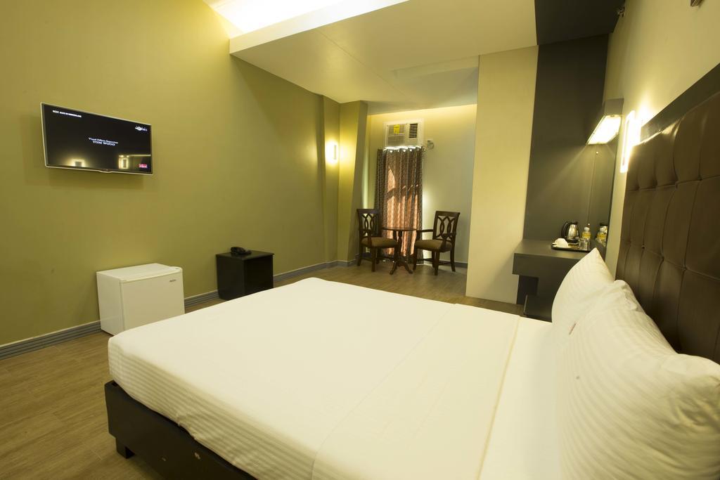 The Lucky 9 Budget Hotel Tagum Exterior photo