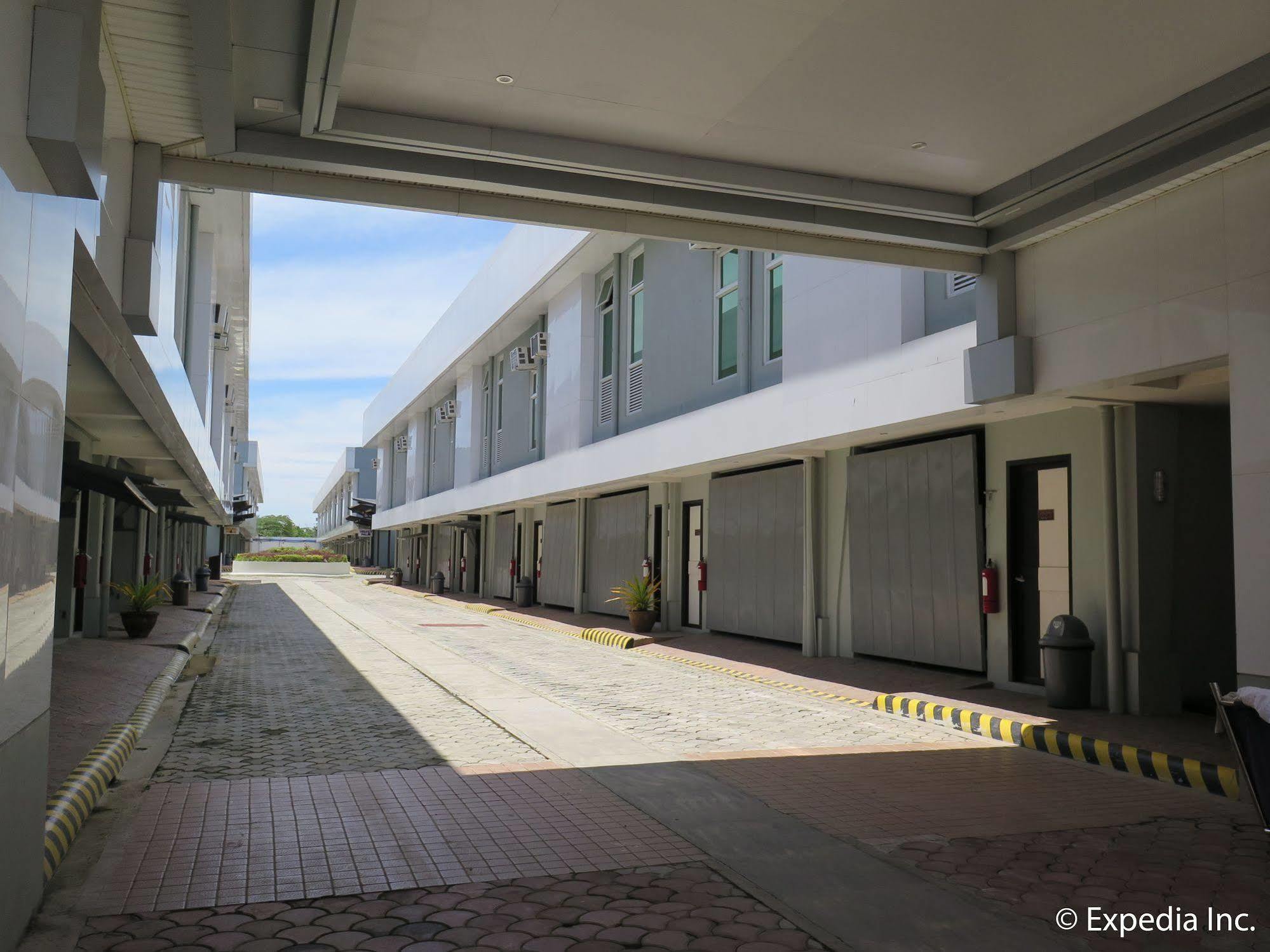 The Lucky 9 Budget Hotel Tagum Exterior photo
