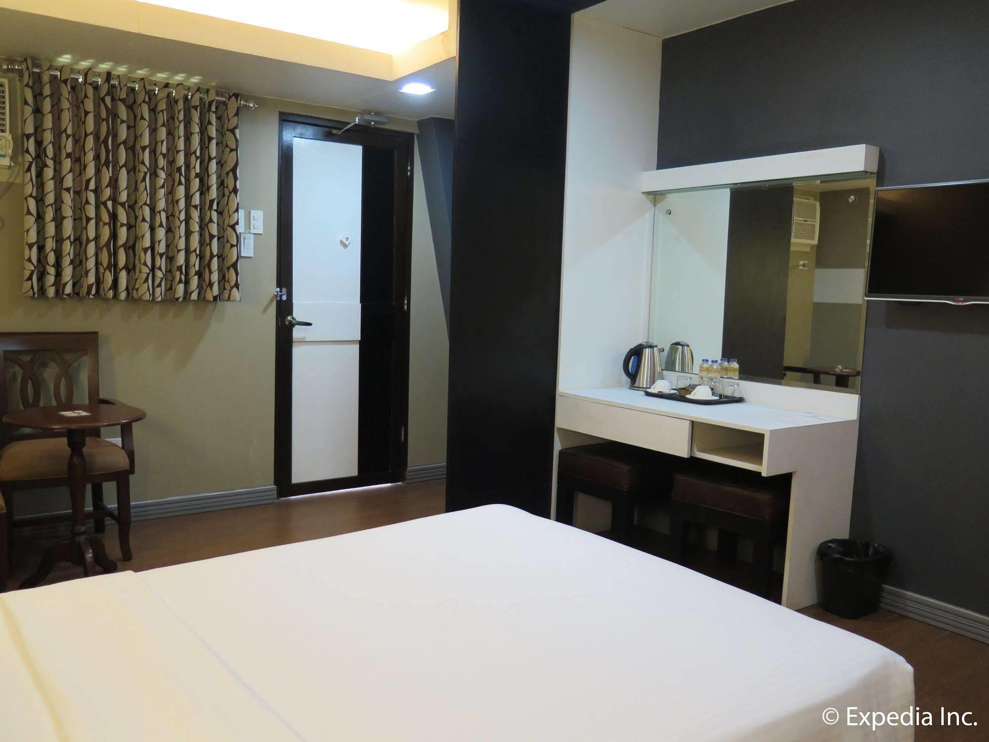 The Lucky 9 Budget Hotel Tagum Exterior photo