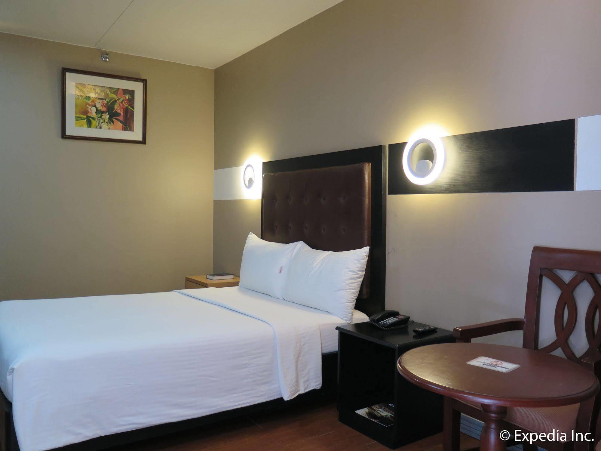 The Lucky 9 Budget Hotel Tagum Exterior photo
