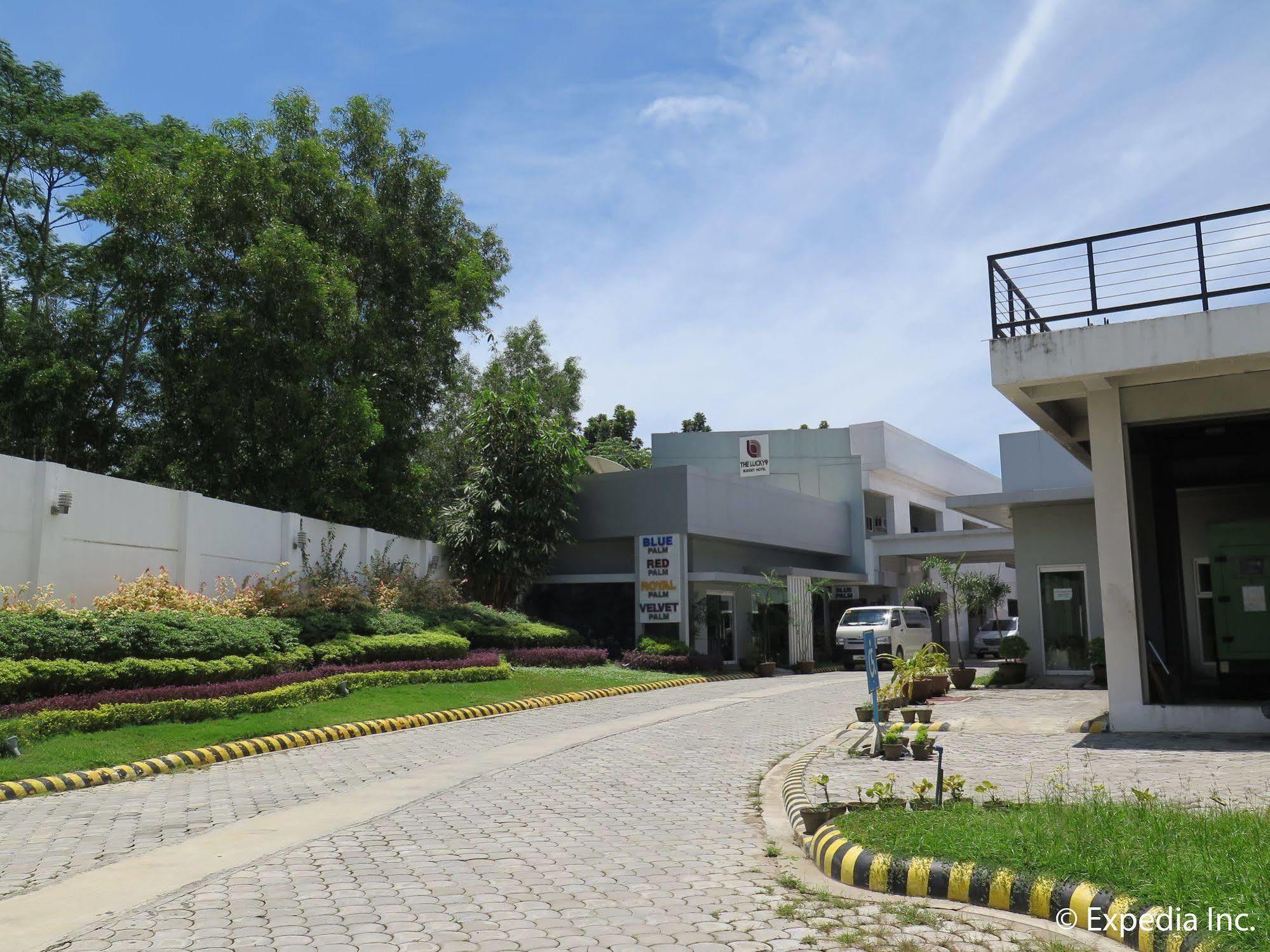 The Lucky 9 Budget Hotel Tagum Exterior photo
